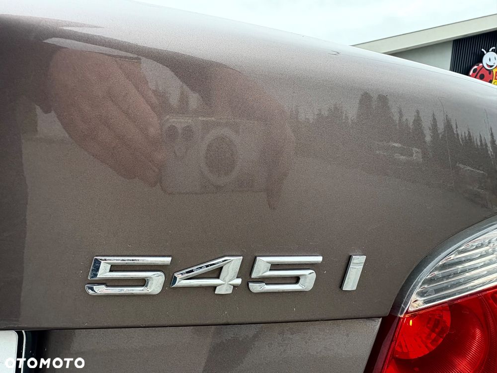 BMW Seria 5 545i - 18