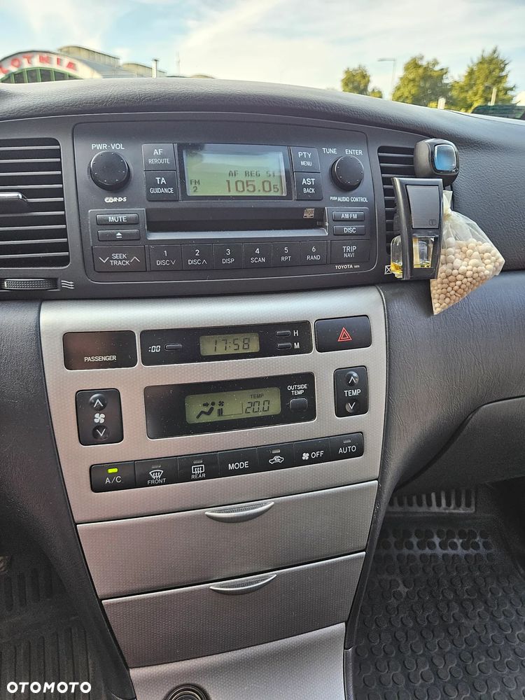 Toyota Corolla 1.4 VVT-i Sol - 17