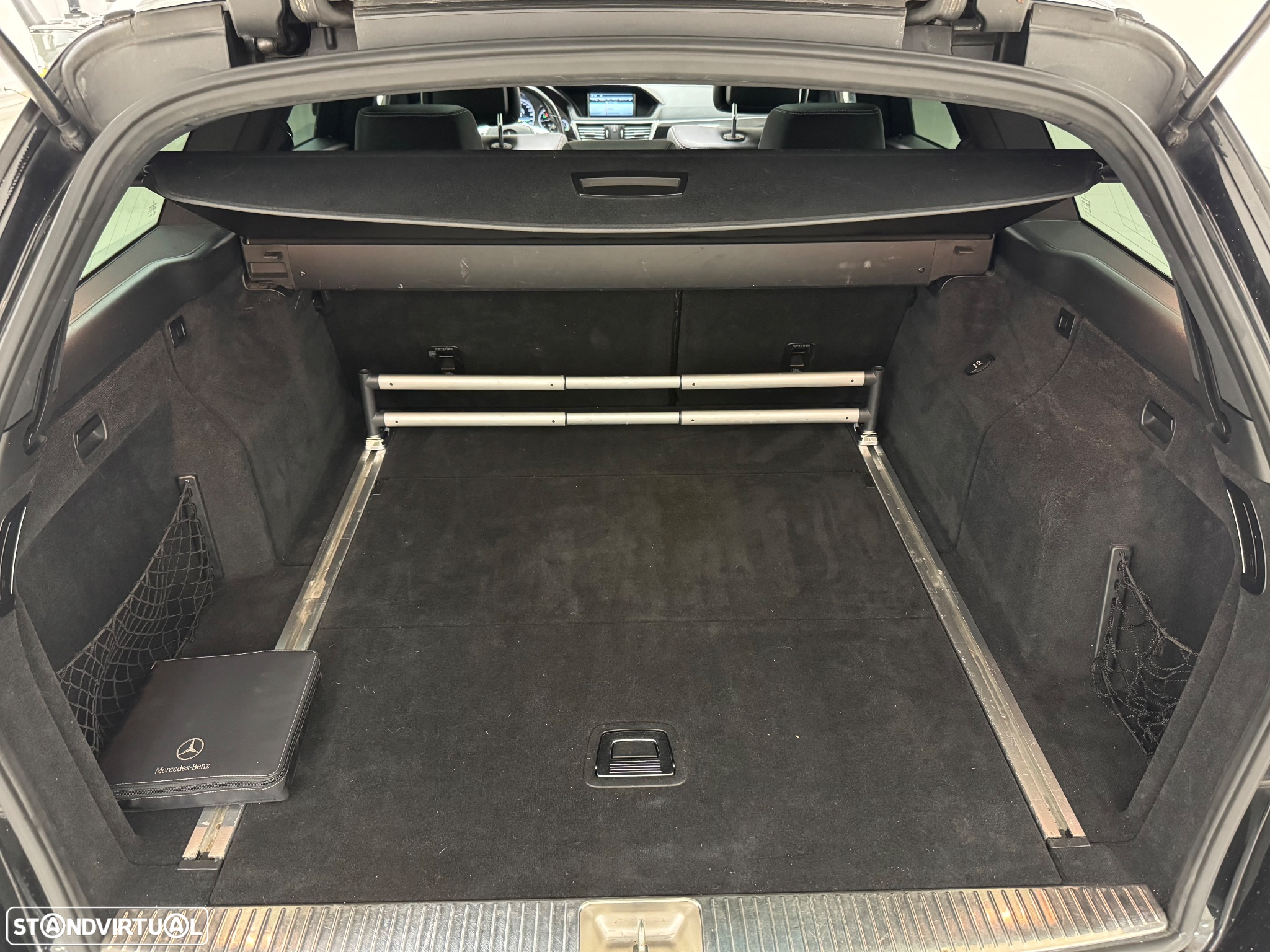 Mercedes-Benz E 300 Bluetec Hybrid Avantgarde - 41