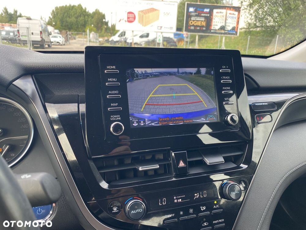 Toyota Camry 2.5 Hybrid Comfort CVT - 13