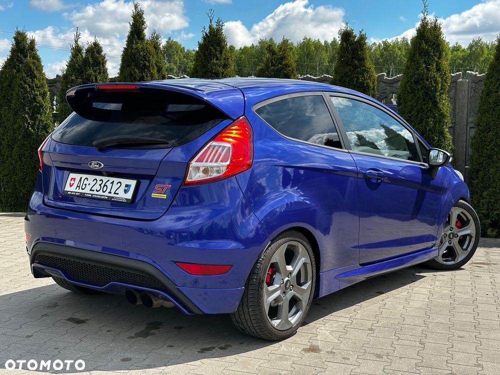 Ford Fiesta 1.6 EcoBoost mit Leder-Sport-Paket ST - 9