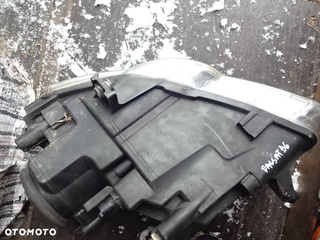 Prawa przednia lampa VW Passat B6 3C0941006Q - 7