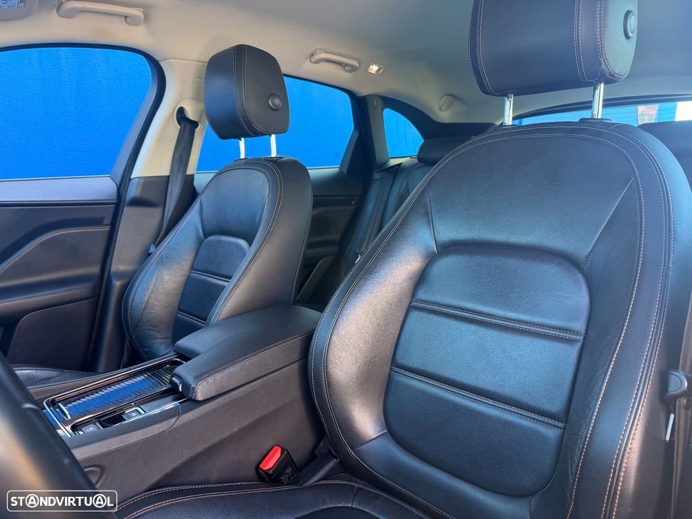 Jaguar F-Pace 2.0 i4D Prestige AWD Aut. - 14