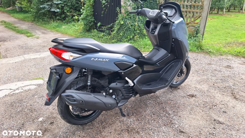 Yamaha NMAX - 12