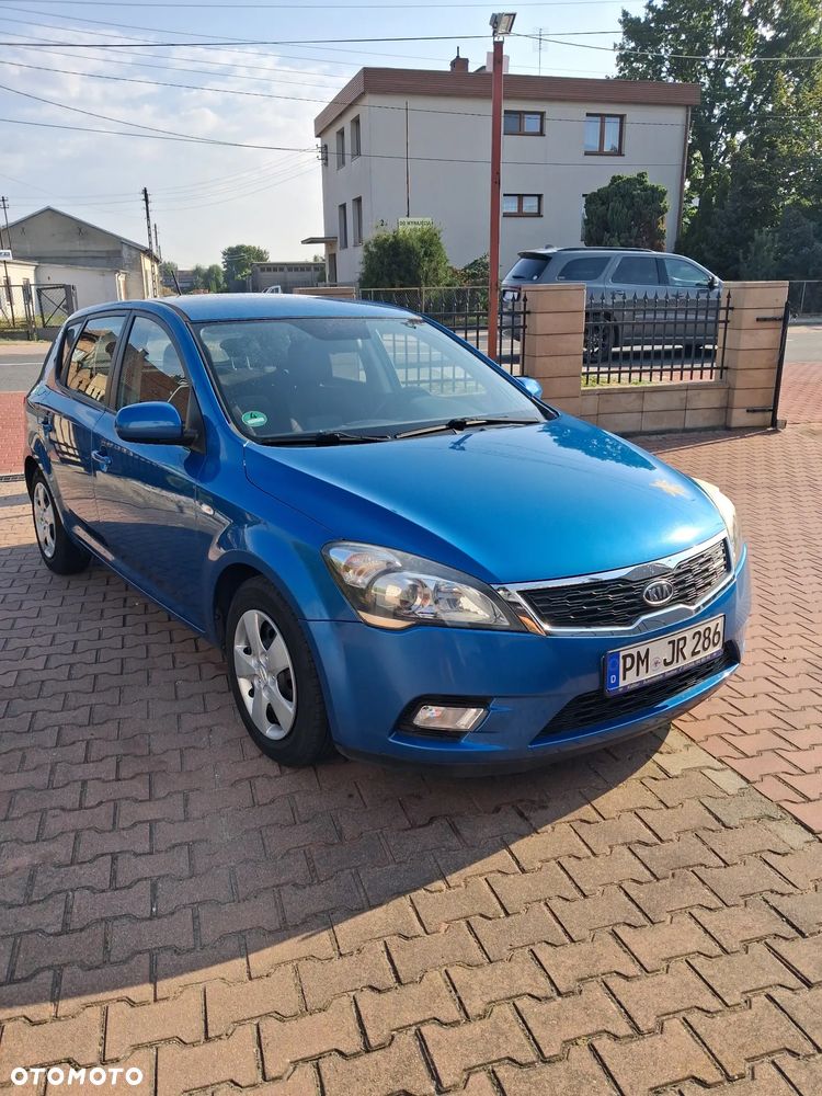 Kia Ceed - 3