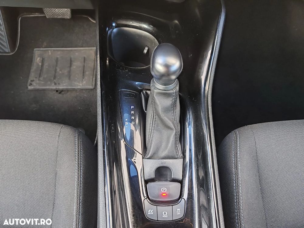 Toyota C-HR 2.0 Business-Edition - 15