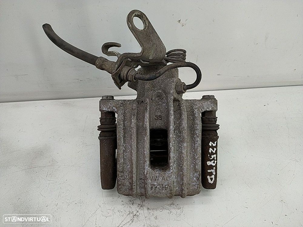 Pinça Tras Direita Seat Leon (1P1) - 1