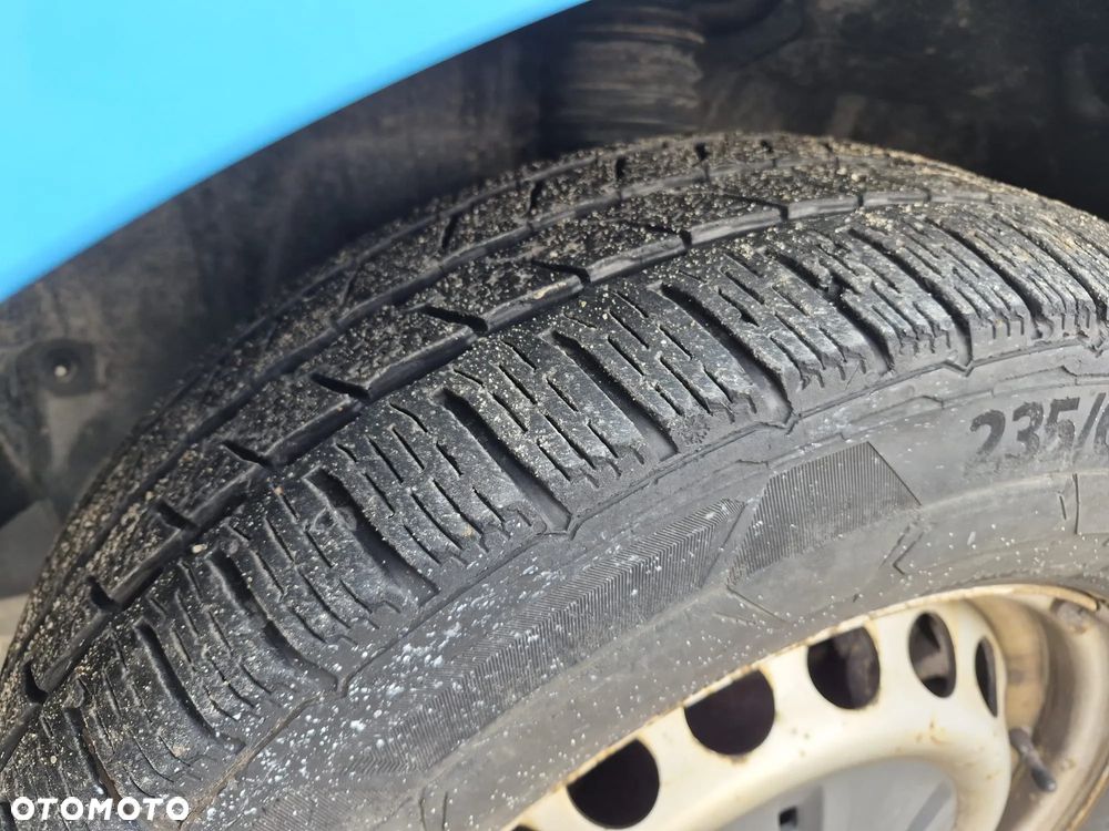 Mercedes-Benz Sprinter - 11