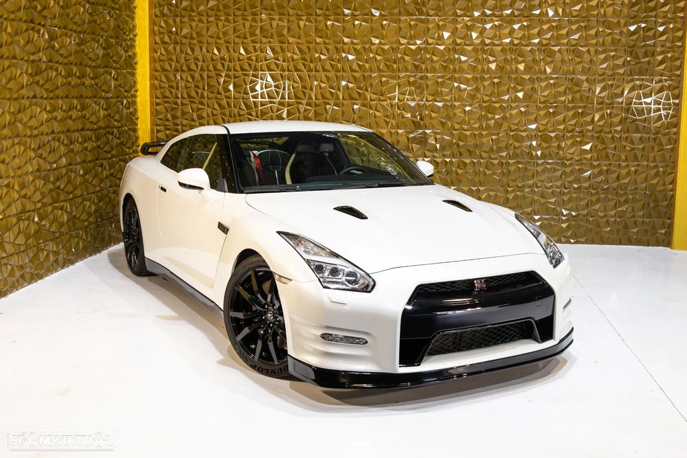 Nissan GT-R Black Edition - 1
