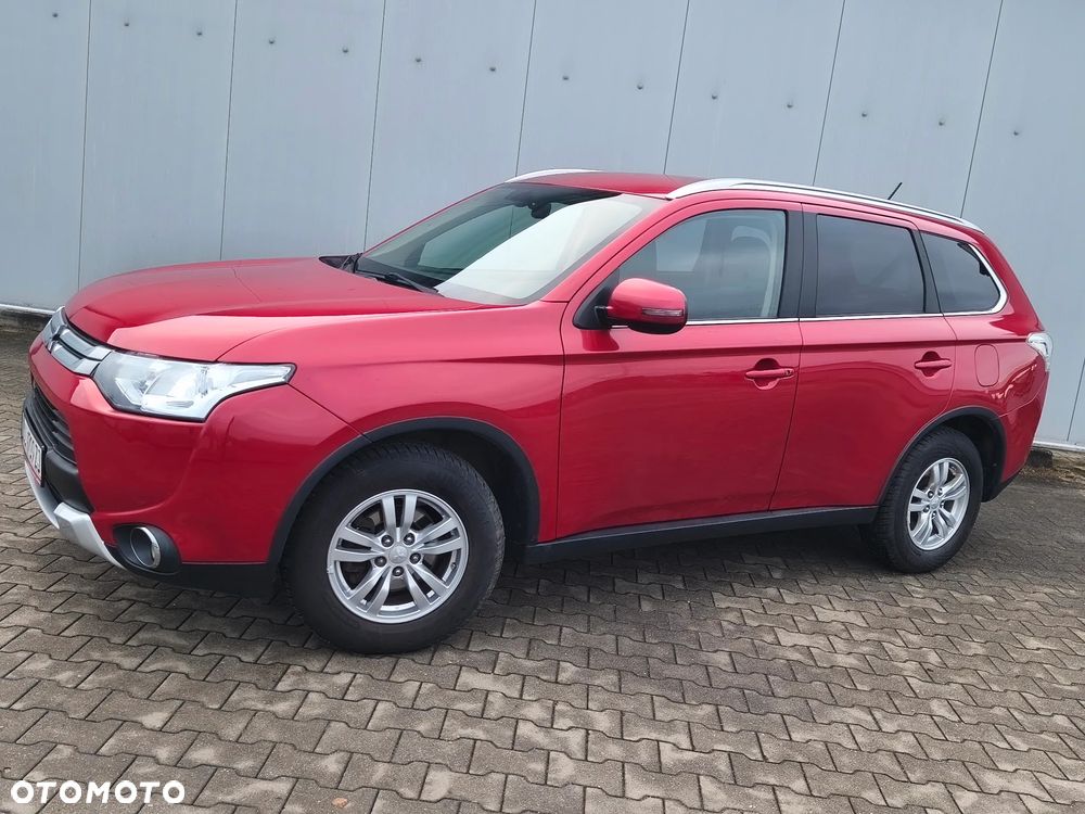 Mitsubishi Outlander 2.0 4WD Invite - 9