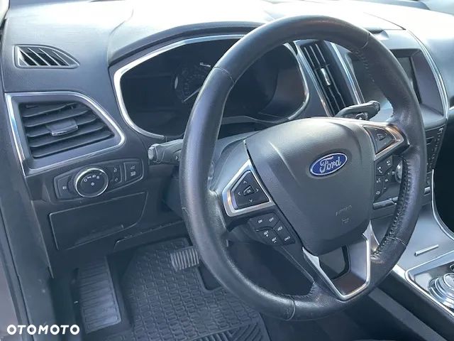 Ford Edge - 17