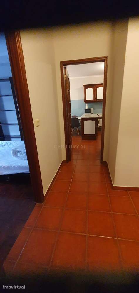 Apartamento T2 Mobilado com Garagem - Grande imagem: 4/14
