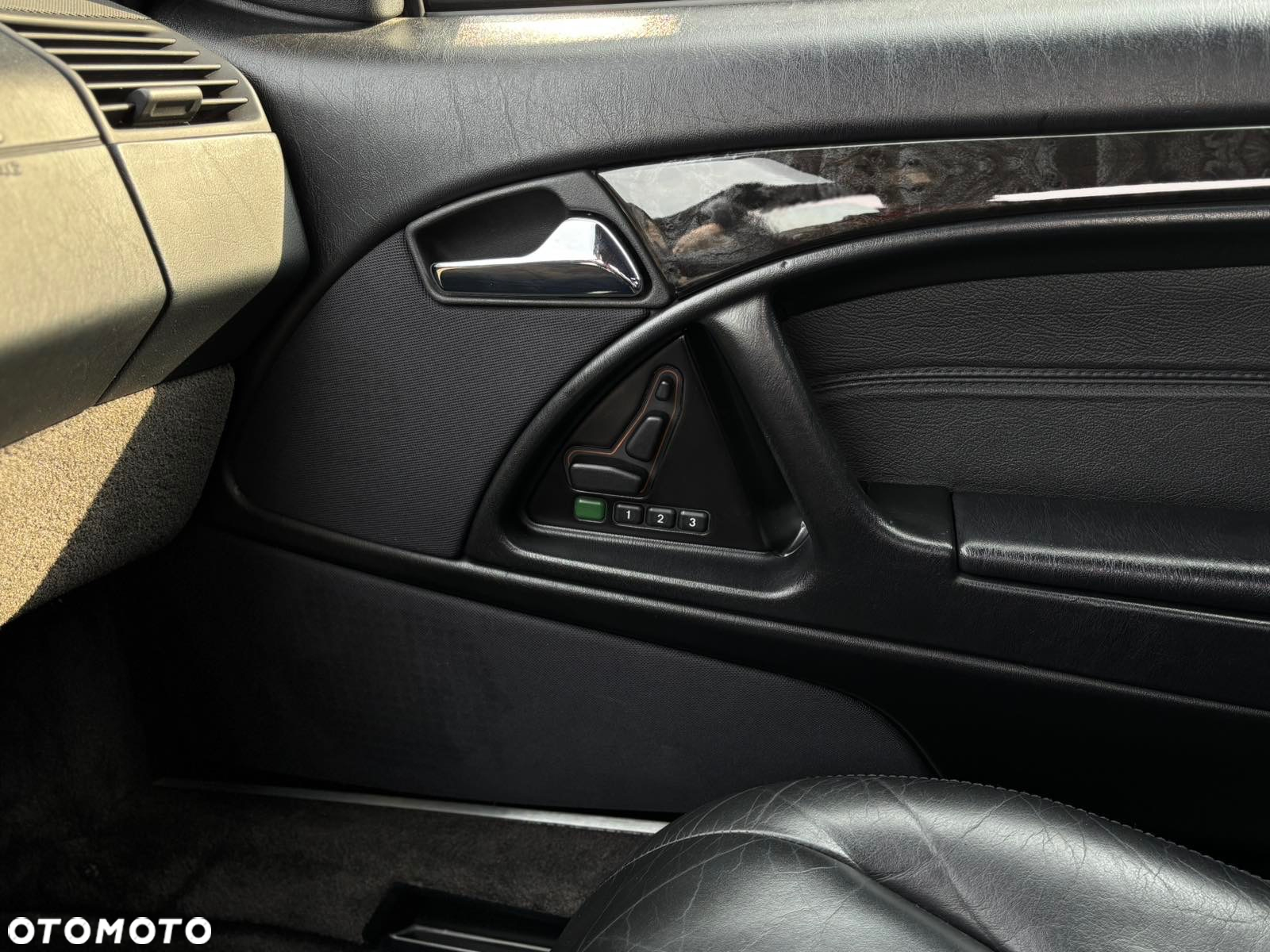 Mercedes-Benz SL 500 - 17