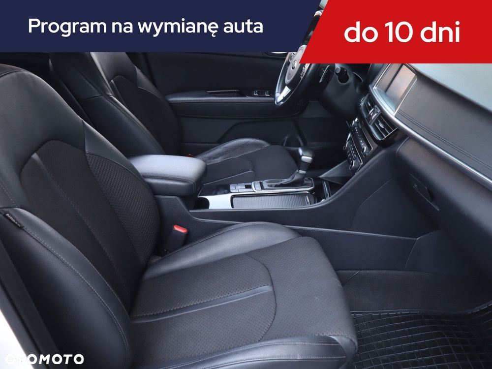 Kia Optima - 11