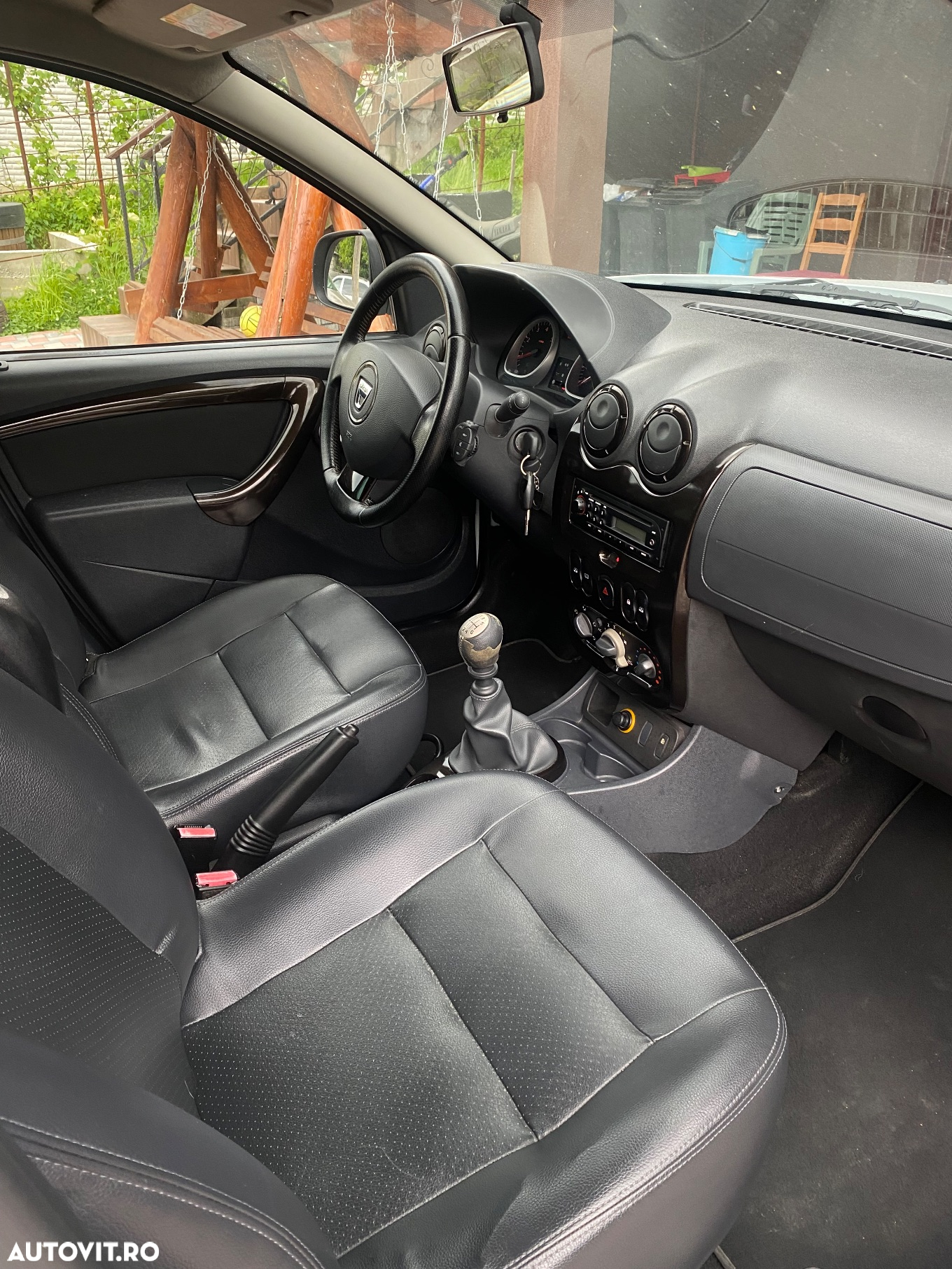Dacia Duster 1.5 dCi 4x2 Laureate - 6
