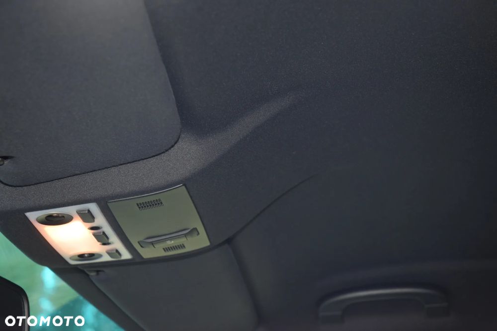 BMW Seria 5 520d - 31