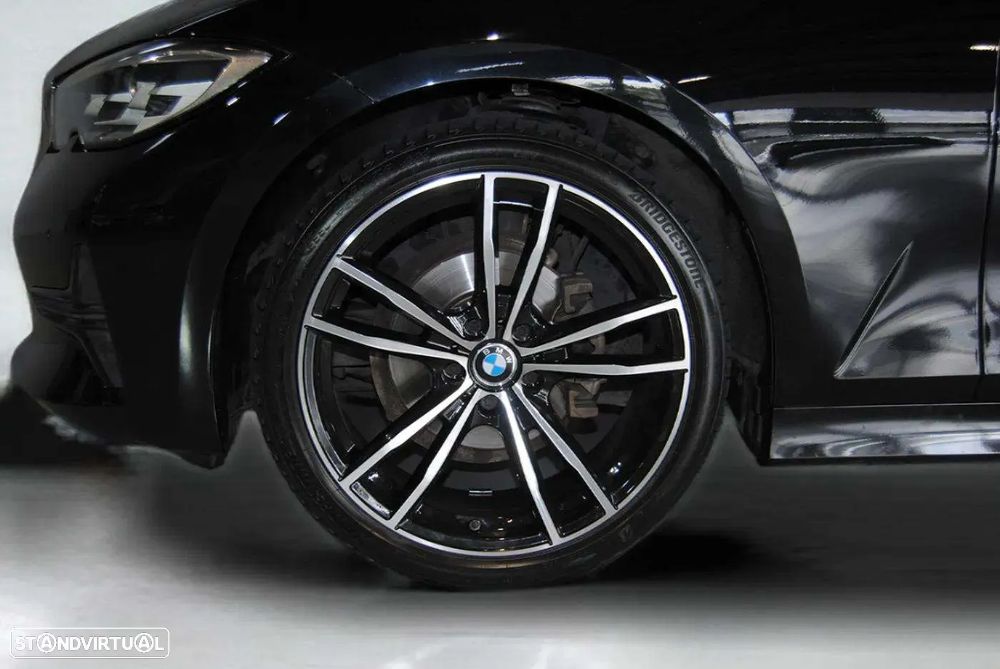 BMW 318 d Touring Advantage - 10