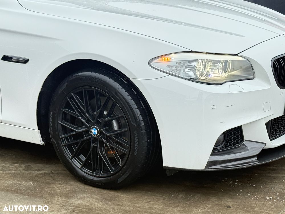 BMW Seria 5 525d xDrive Touring Aut. - 28