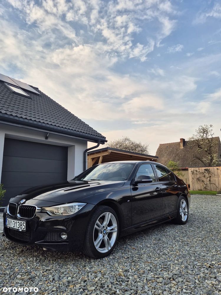 BMW Seria 3 320d xDrive M Sport - 2