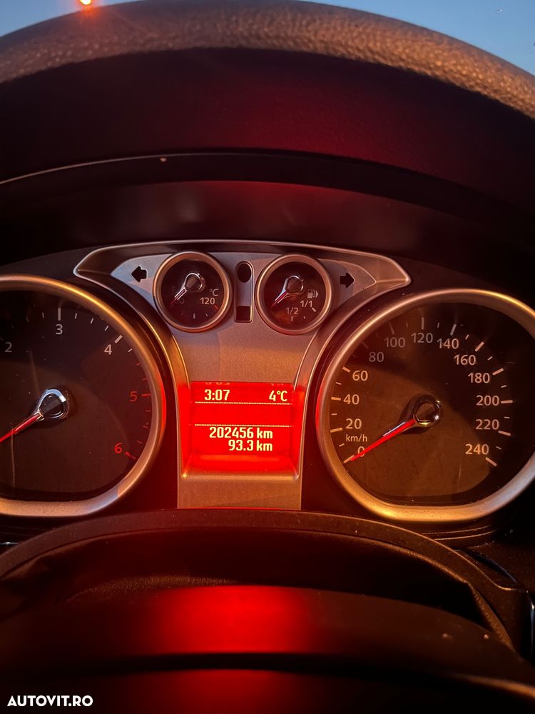 Ford Kuga 2.0L TDCi DPF Trend - 11