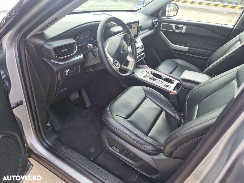 Ford Explorer - 8