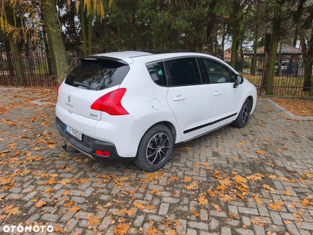 Peugeot 3008 2.0 HDi HYbrid4 - 5