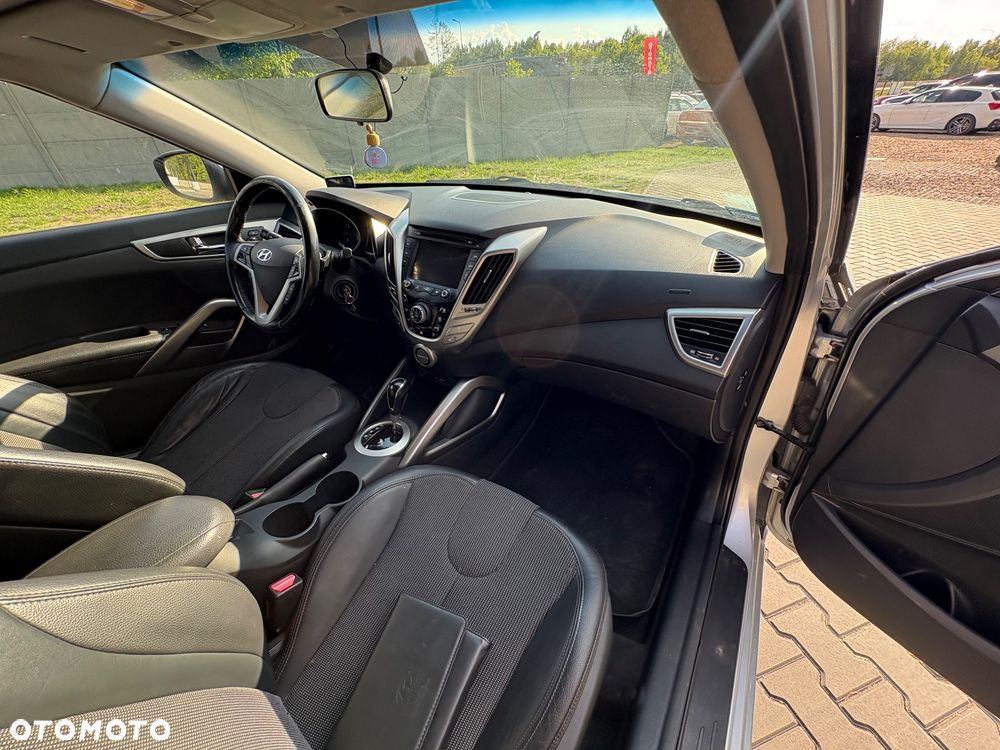 Hyundai Veloster 1.6 GDI Premium - 23