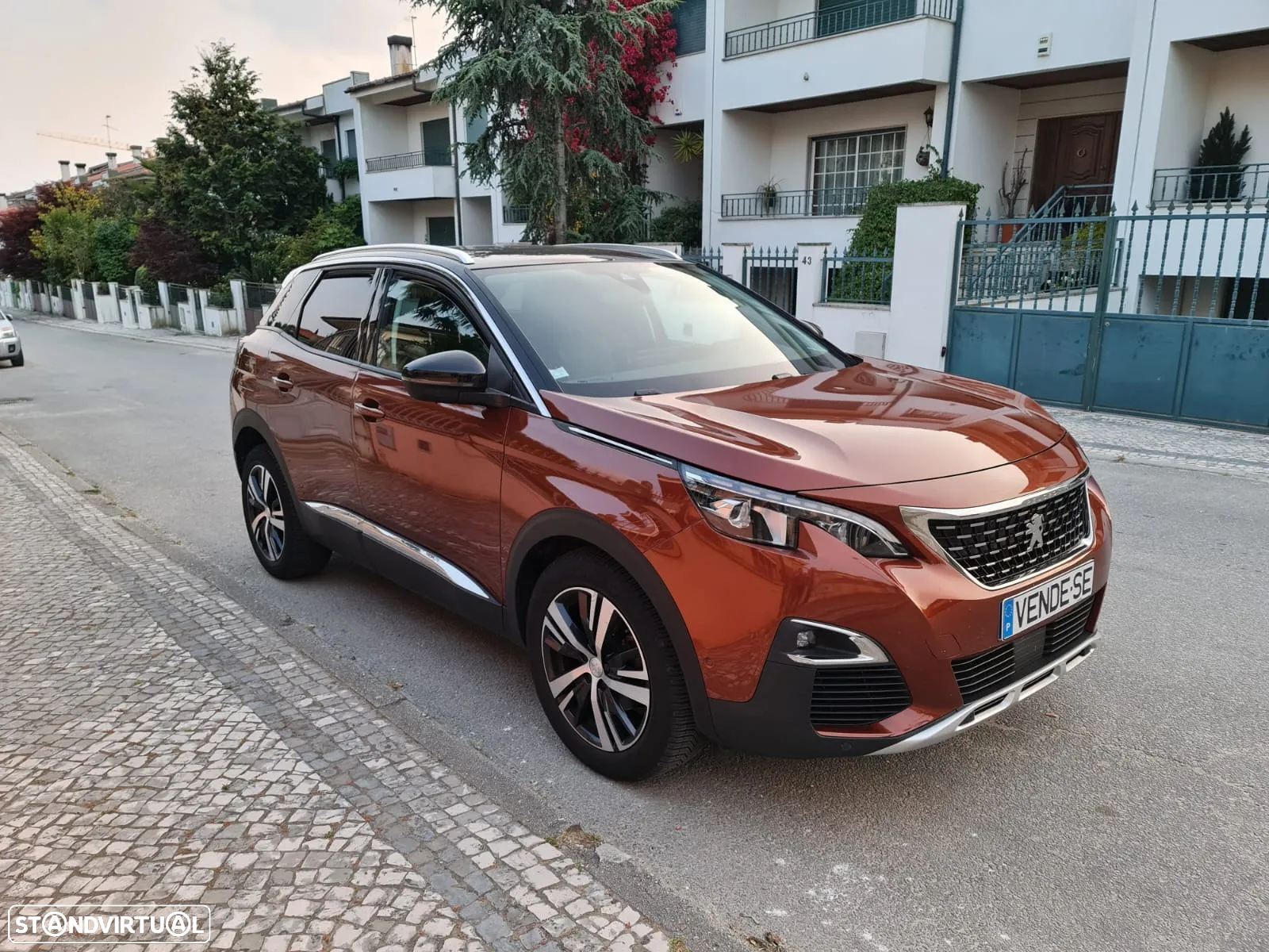 Peugeot 3008 PureTech 130 Stop & Start GPF EAT8 Allure Business-Pack - 2