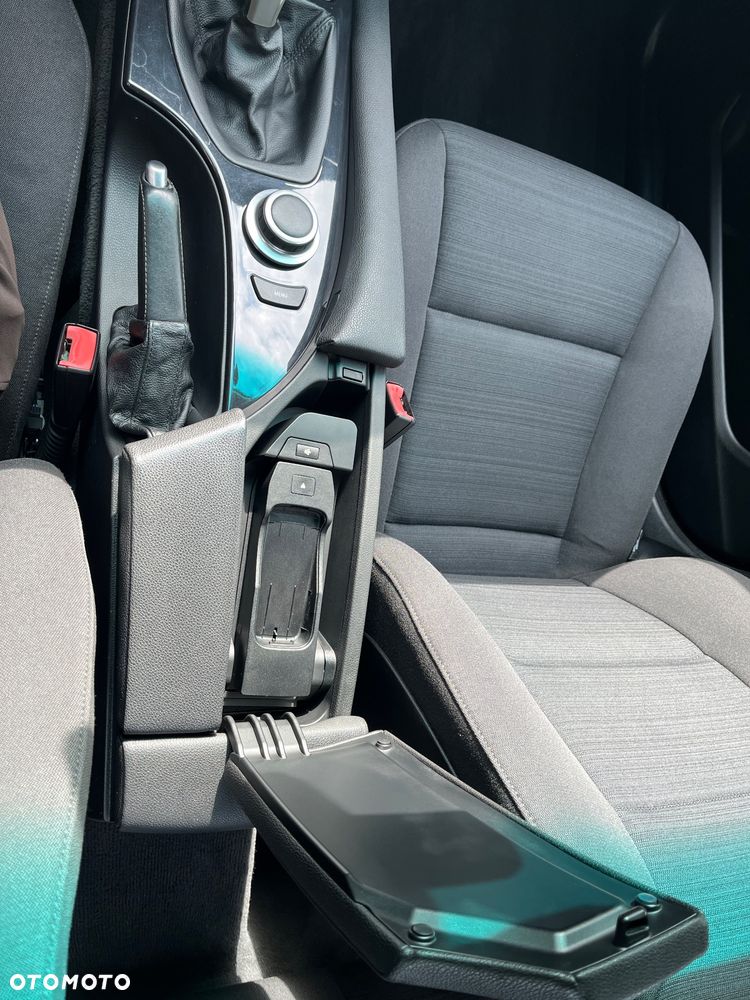 BMW Seria 5 525d - 13