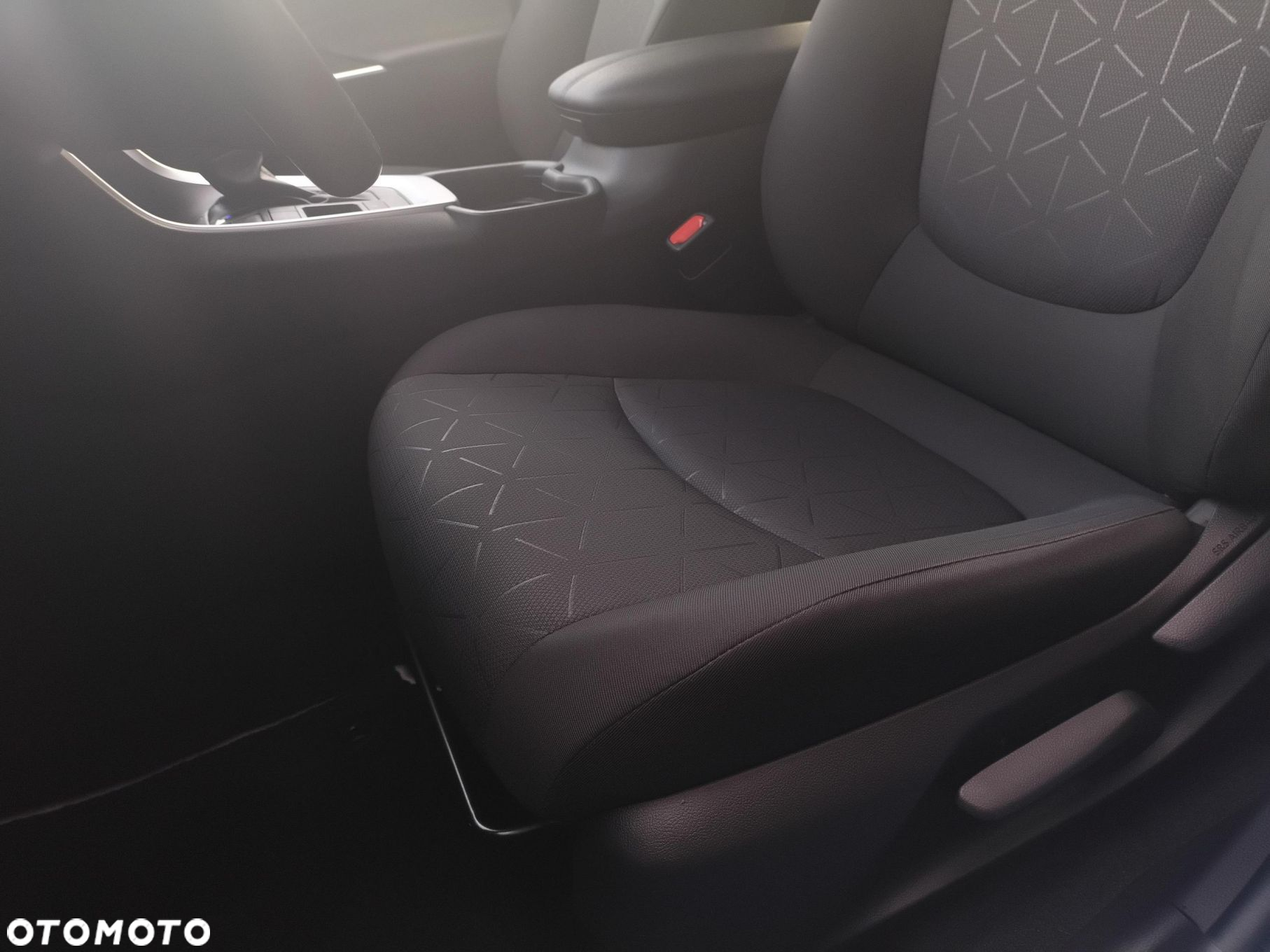 Toyota RAV4 - 12