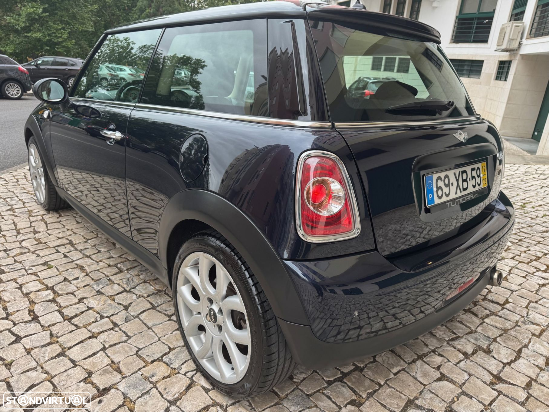 MINI 3 Portas One D - 18
