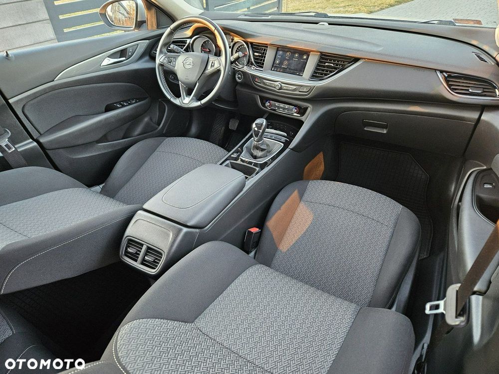 Opel Insignia - 11