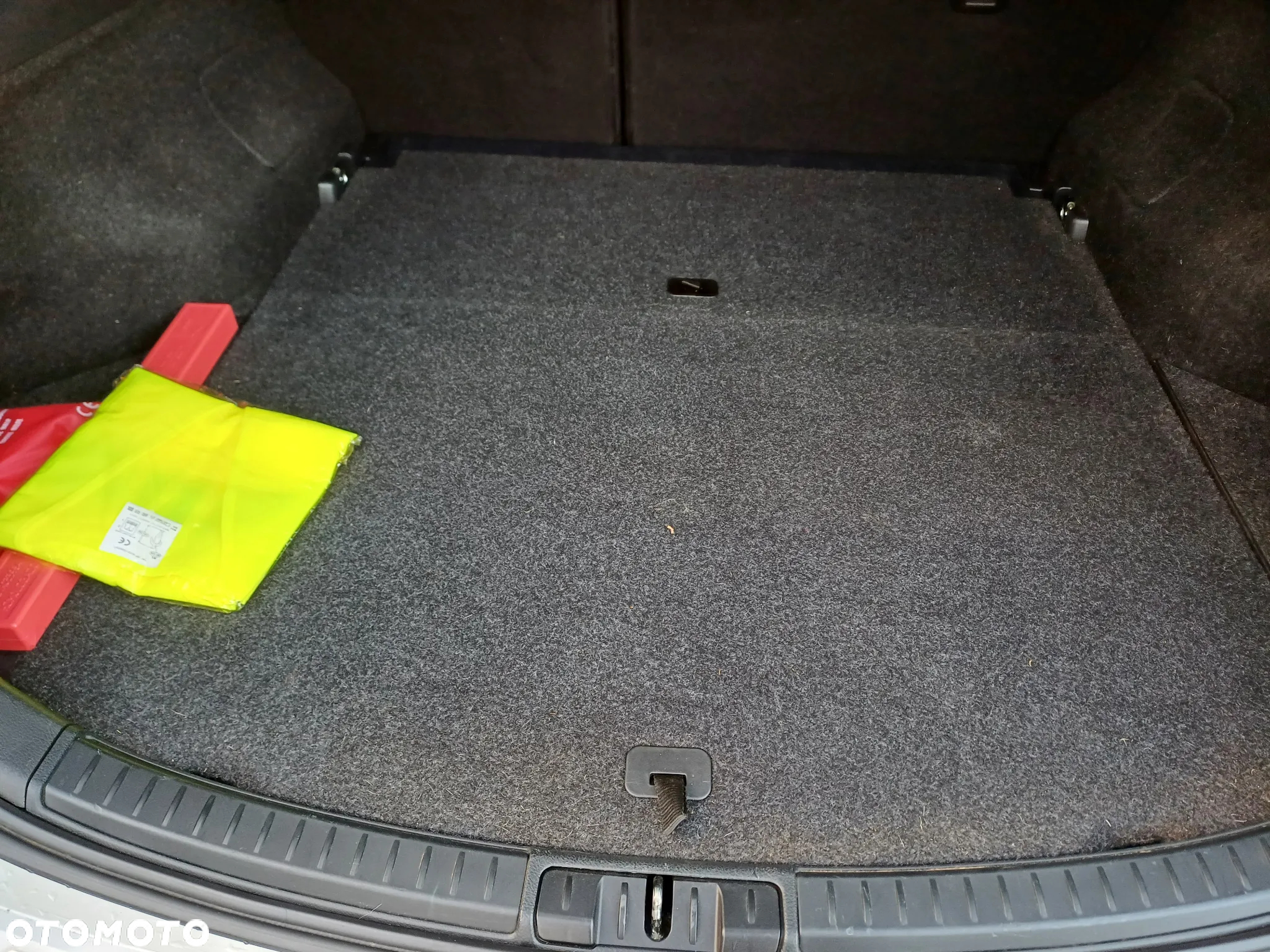 Toyota Auris 1.33 Dual-VVT-i Touring Sports - 22