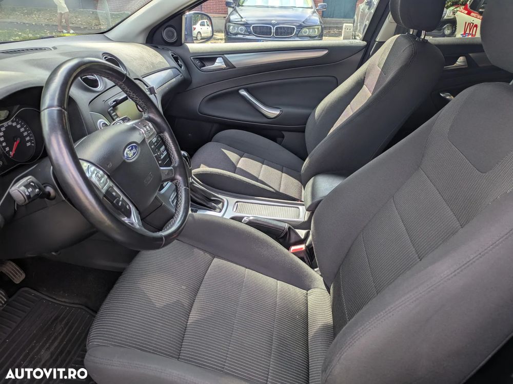 Ford Mondeo 2.0 EcoBoost Powershift Titanium - 8