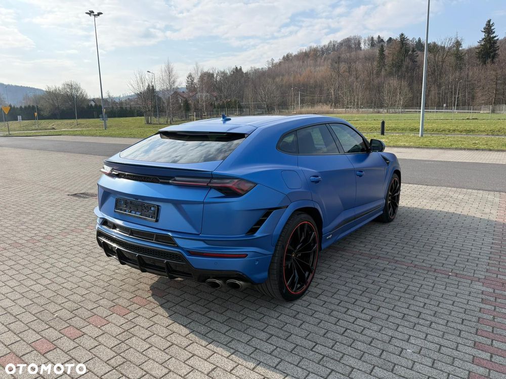 Lamborghini Urus - 4