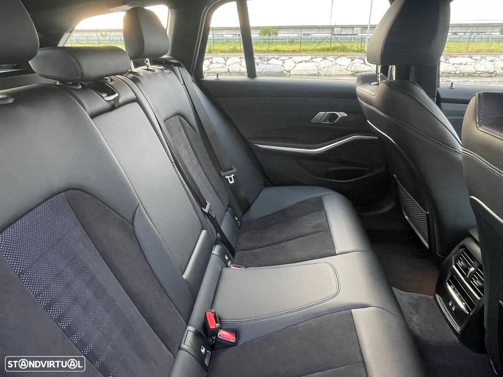 BMW 330 e Aut. M Sport - 34