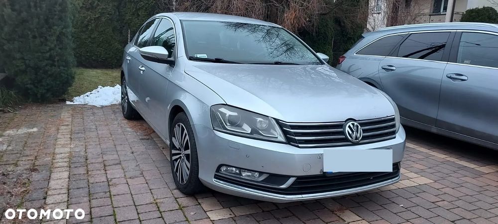 Volkswagen Passat 2.0 TDI Comfortline DSG - 2