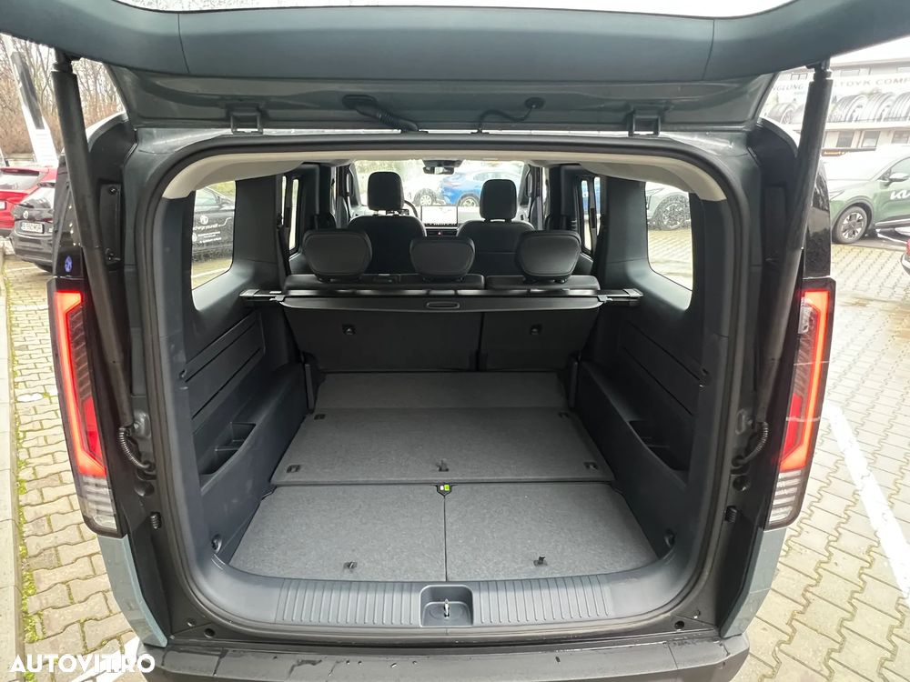 Kia PV5 Passenger - 16