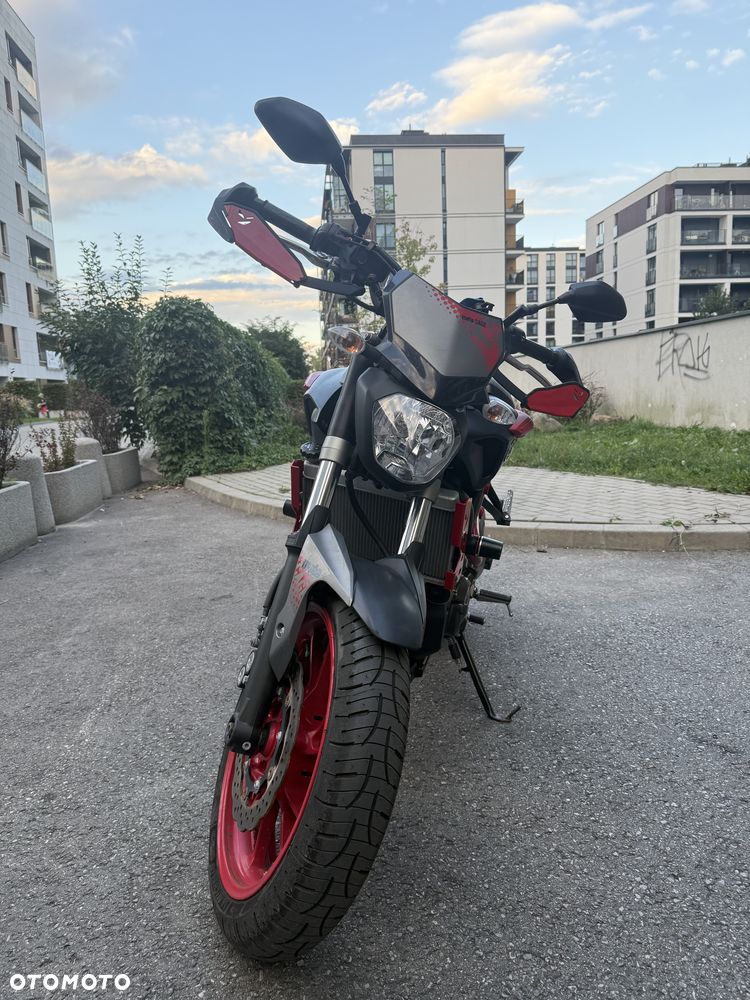 Yamaha MT - 6
