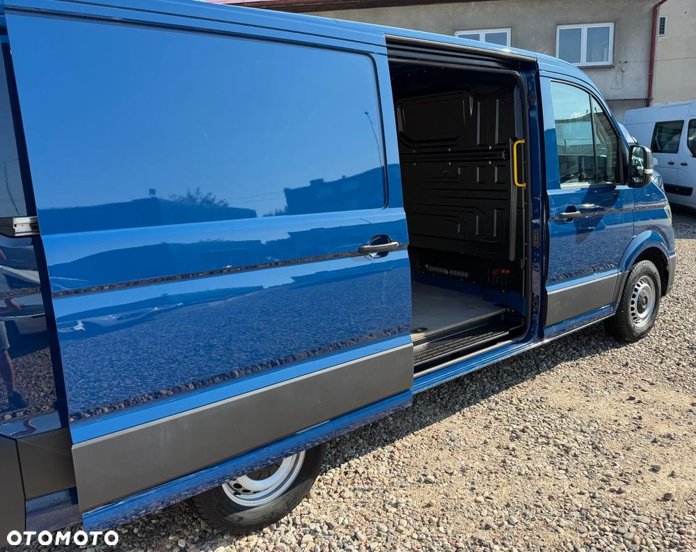 Volkswagen CRAFTER L2H1 2022r WZMOCNIONY VAN 3 osobowy MOCNY Silnik 2.0TDI 140KM Euro6 Duża ładowność 1309kg! DMC:3.5t, Homologacja VAT-1 Zabudowa paki, Bogate wyposażenie! NOWE OPONY 100% Bezwypadkowy! - 11