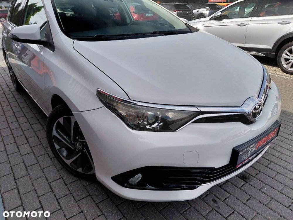Toyota Auris - 5