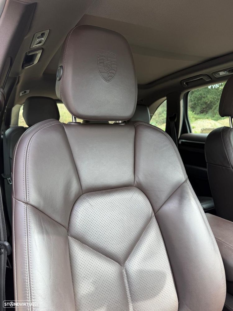Porsche Cayenne S - 18