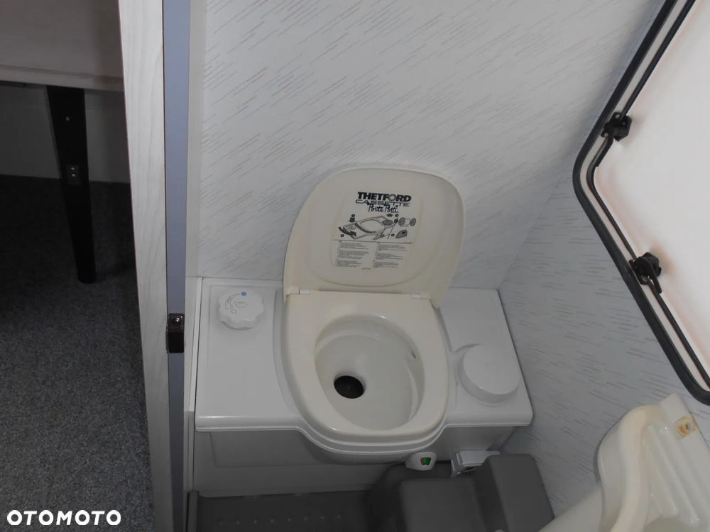 Burstner HOLIDAY 390 - 9