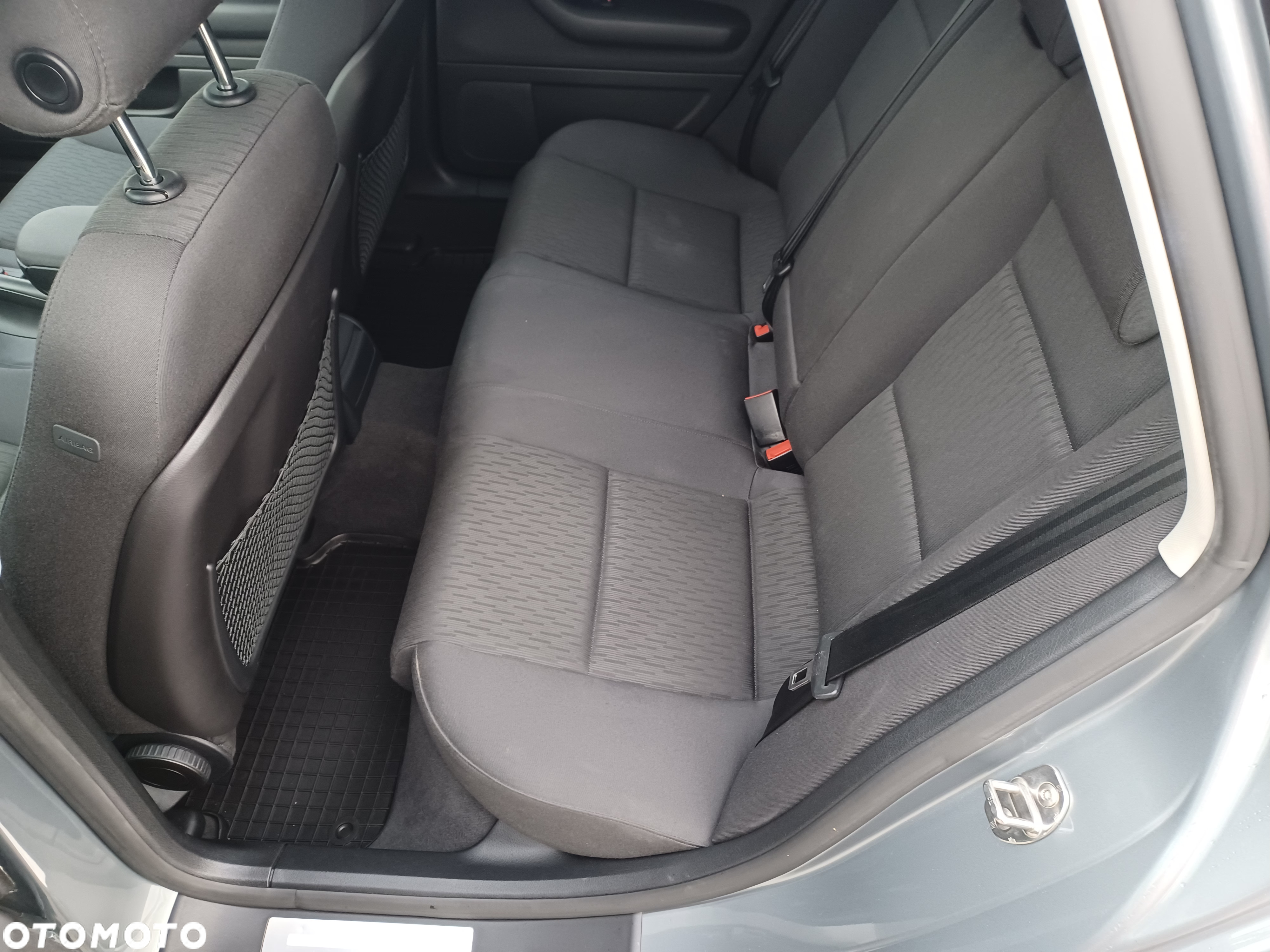 Audi A4 Avant 1.8 T - 12