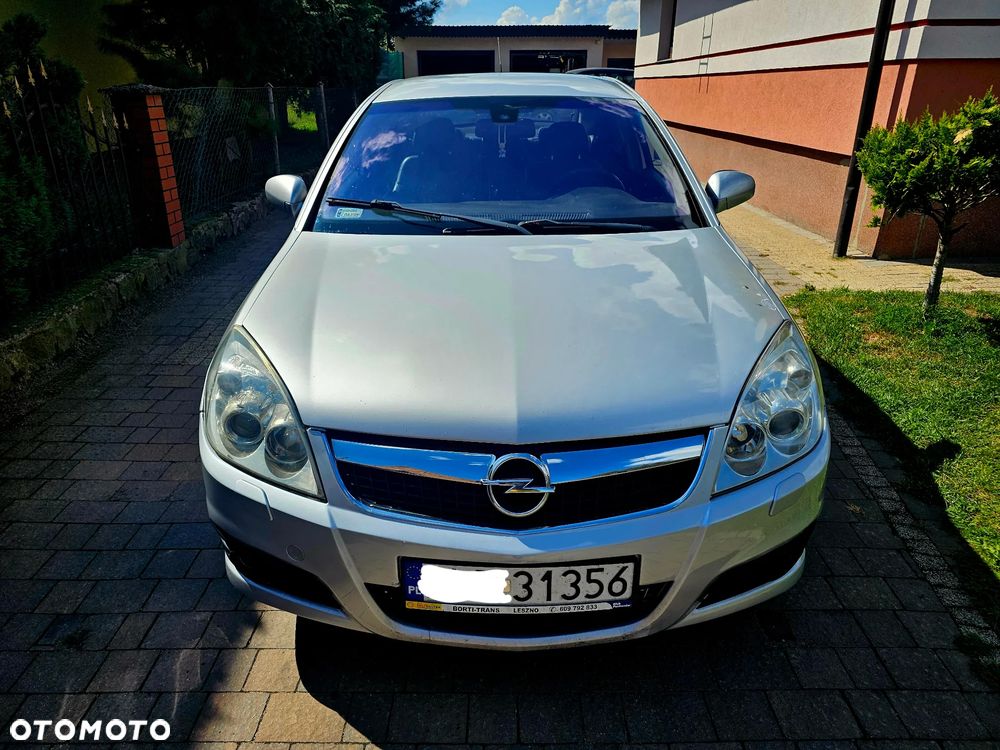 Opel Vectra 1.9 CDTI Essentia - 1