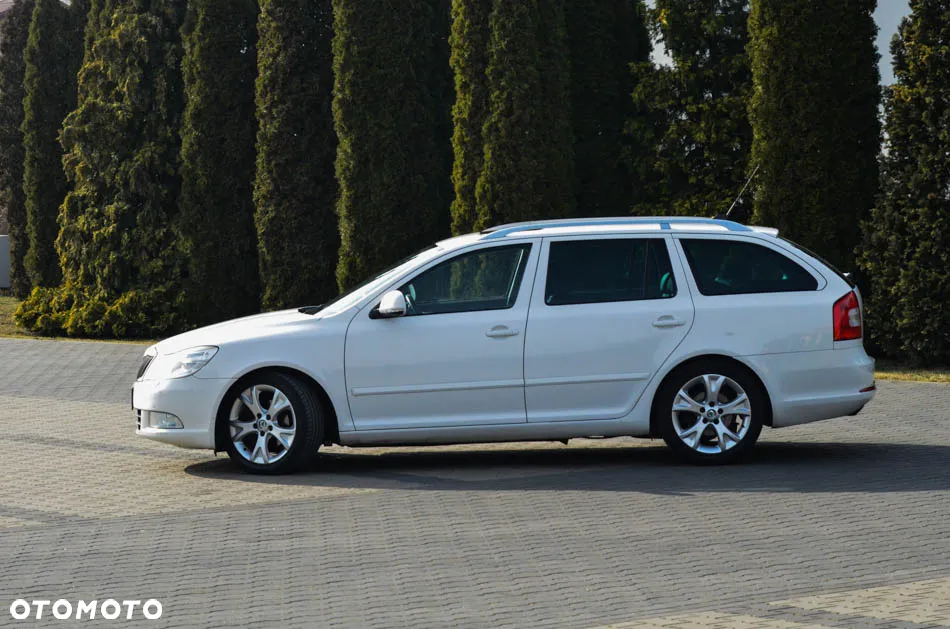 Skoda Octavia Combi 2.0 TDI DPF Sport Edition - 6