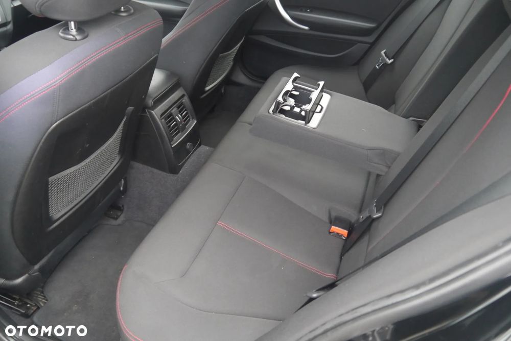 BMW Seria 1 - 28