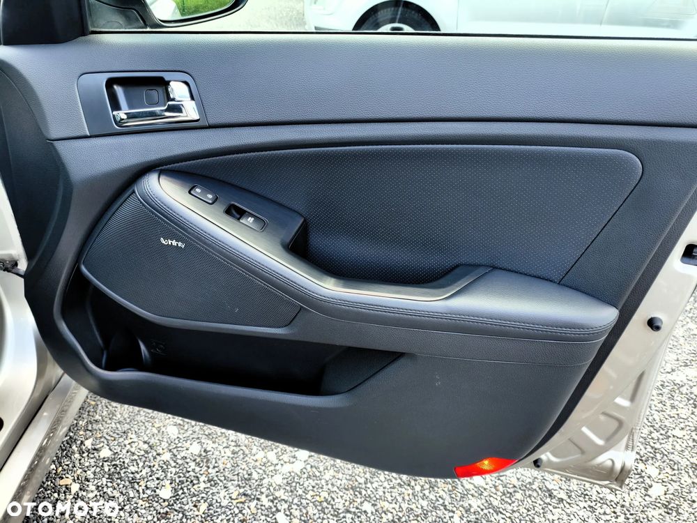 Kia Optima - 31
