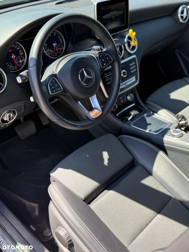 Mercedes-Benz Klasa A 180 7G-DCT AMG Line - 16