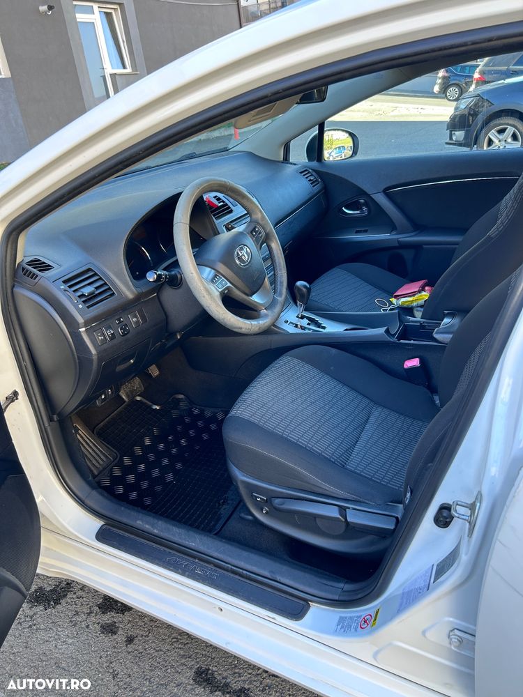 Toyota Avensis 2.2 D-CAT Aut. Elegance - 6